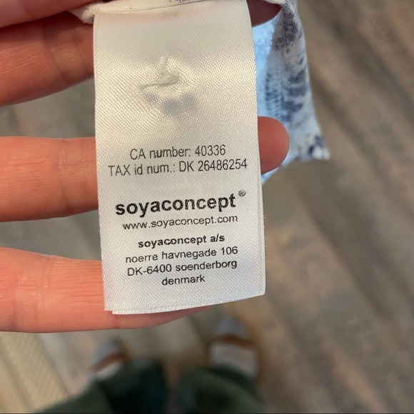 SOYA CONCEPT flowy blouse size small - Picture 8 of 11